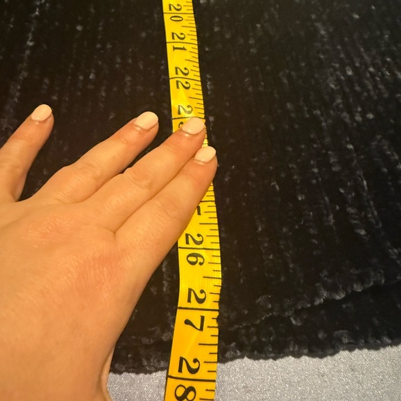 Orvis Women's Navy Blue Crew Neck Sweater - Picture 7 of 7